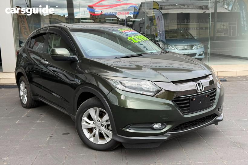 Green 2016 Honda Vezel SUV
