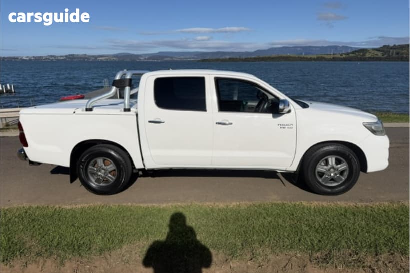 White 2013 Toyota Hilux Dual Cab Pick-up Sr5