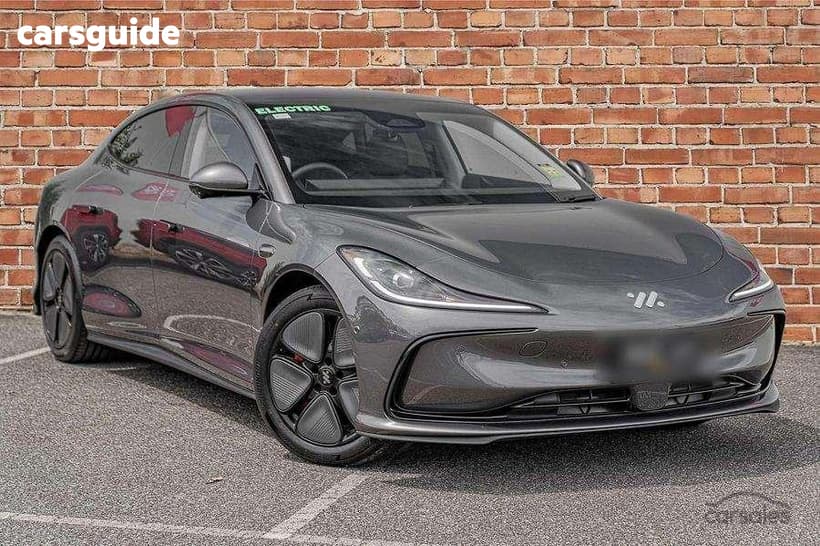 Grey 2026 MG Im5 Hatch PREMIUM R