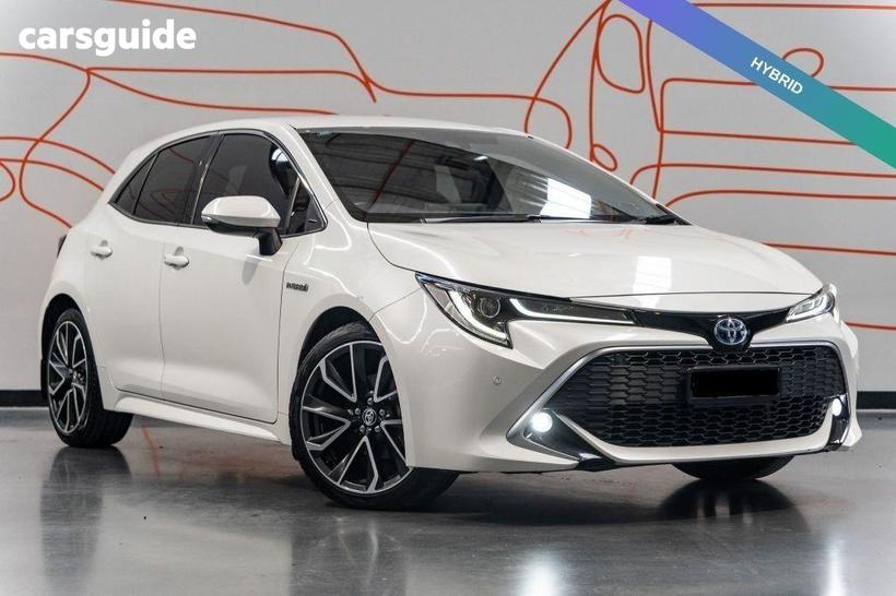 White 2019 Toyota Corolla Hatchback Zr (Hybrid)