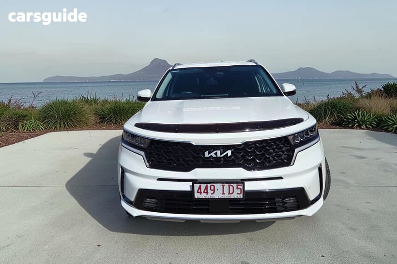White 2023 Kia Sorento Wagon Sport 7 Seat