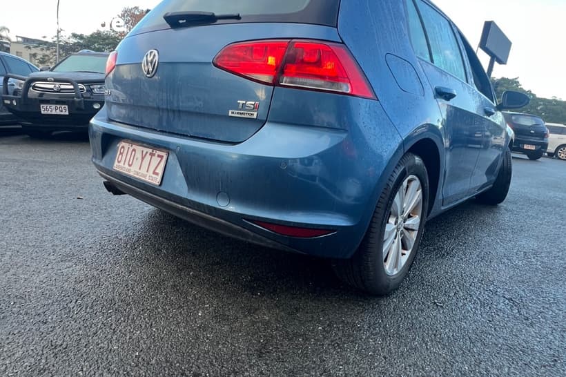 Blue 2014 Volkswagen Golf Hatchback 90 Tsi Comfortline