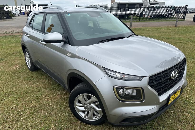 Silver 2023 Hyundai Venue Wagon