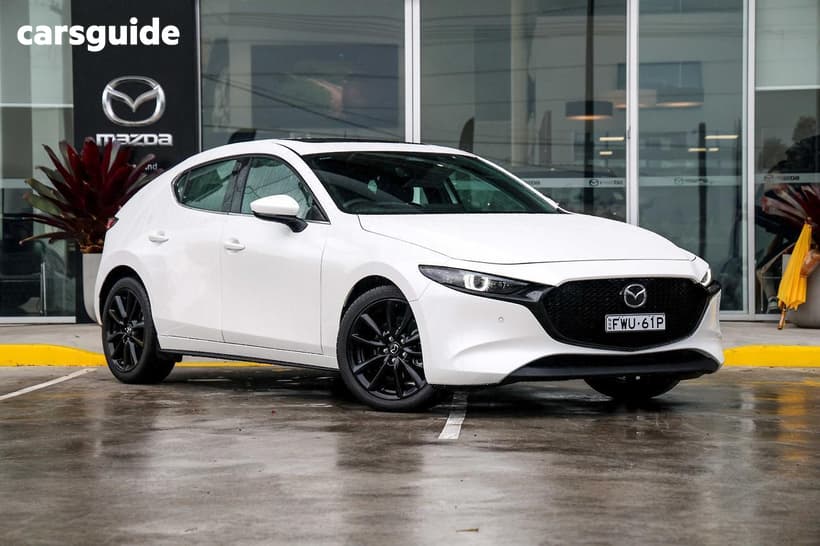 White 2024 Mazda 3 Hatchback G25 Astina