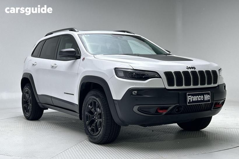 White 2020 Jeep Cherokee Wagon Trailhawk (4X4)