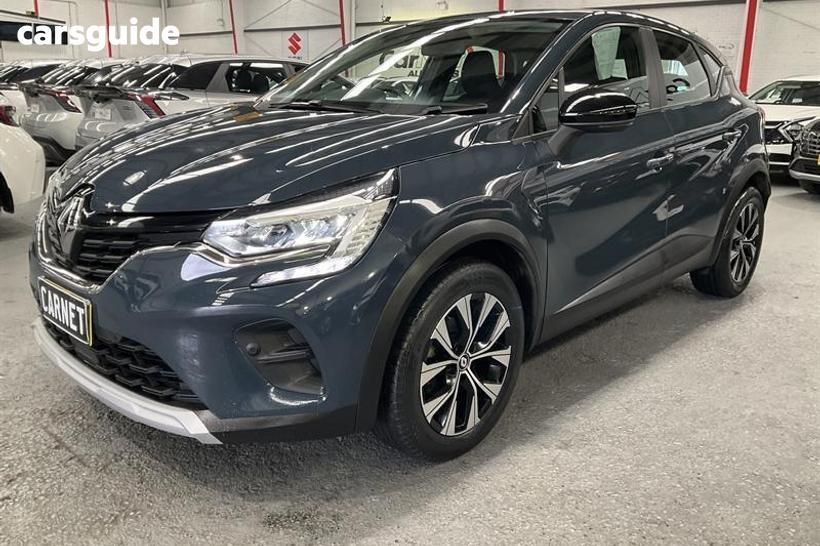 Blue 2022 Renault Captur Wagon Life