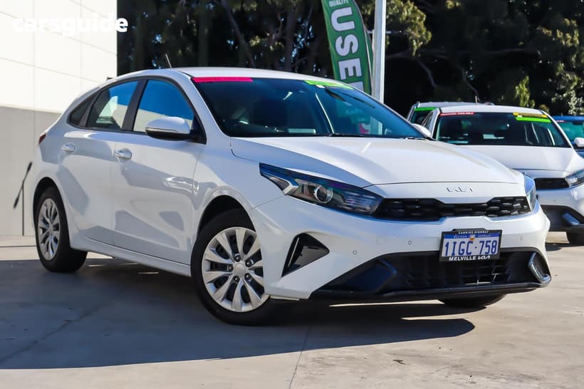 White 2024 Kia Cerato Hatchback S