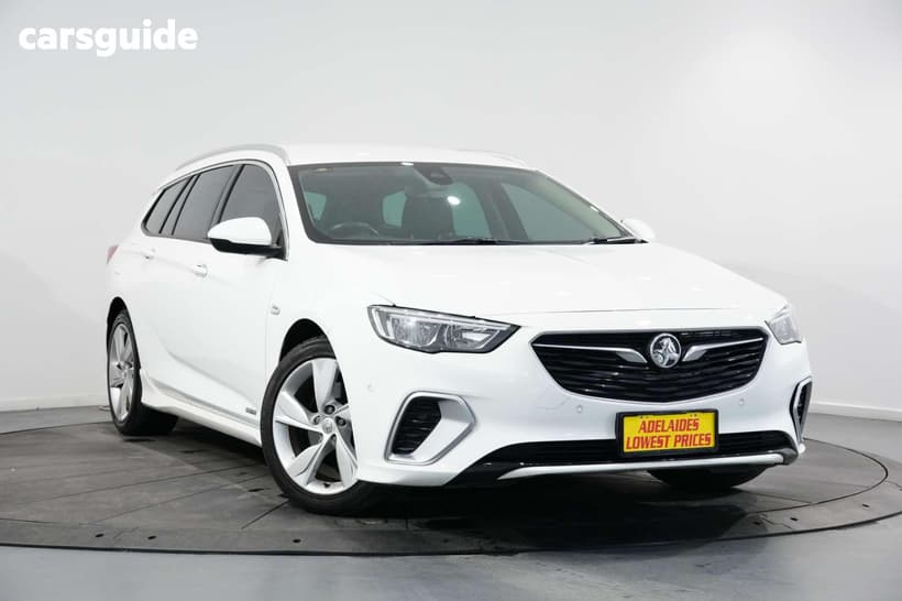 White 2018 Holden Commodore Sportswagon Rs-V