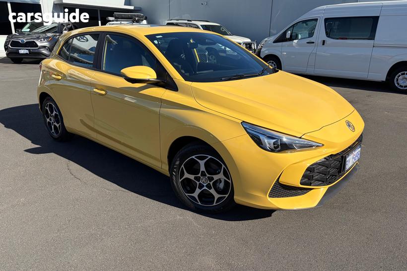 Gold 2025 MG MG3 Hatchback Essence