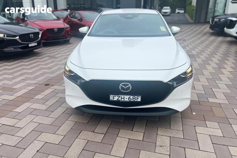 White 2025 Mazda 3 Hatchback G20 Pure