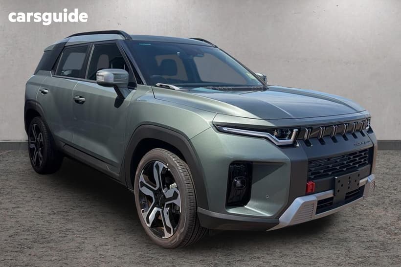 Green 2025 KGM Torres SUV HYBRID K40 F