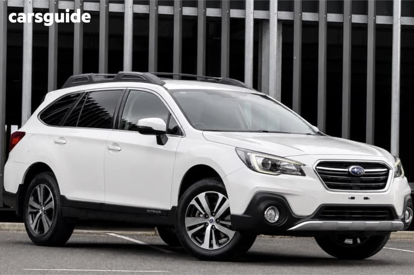White 2018 Subaru Outback Wagon 2.5I