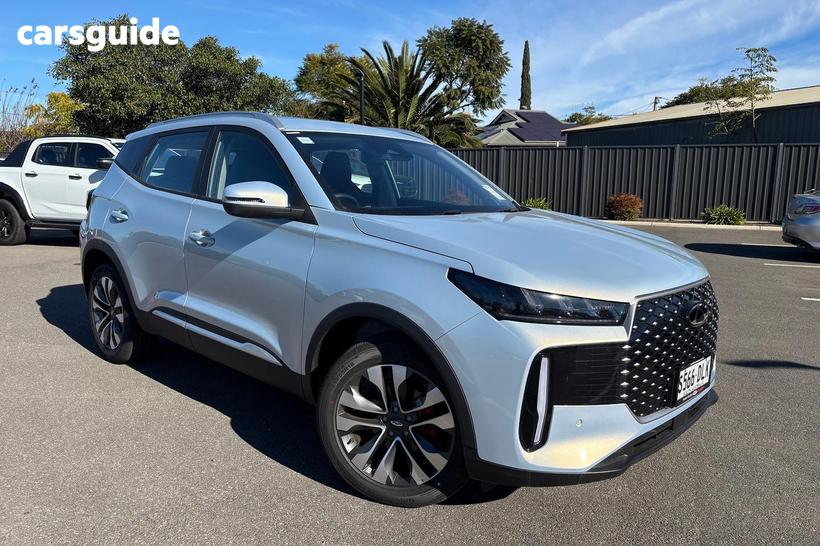 Silver 2025 Chery Tiggo 4 Wagon Ultimate