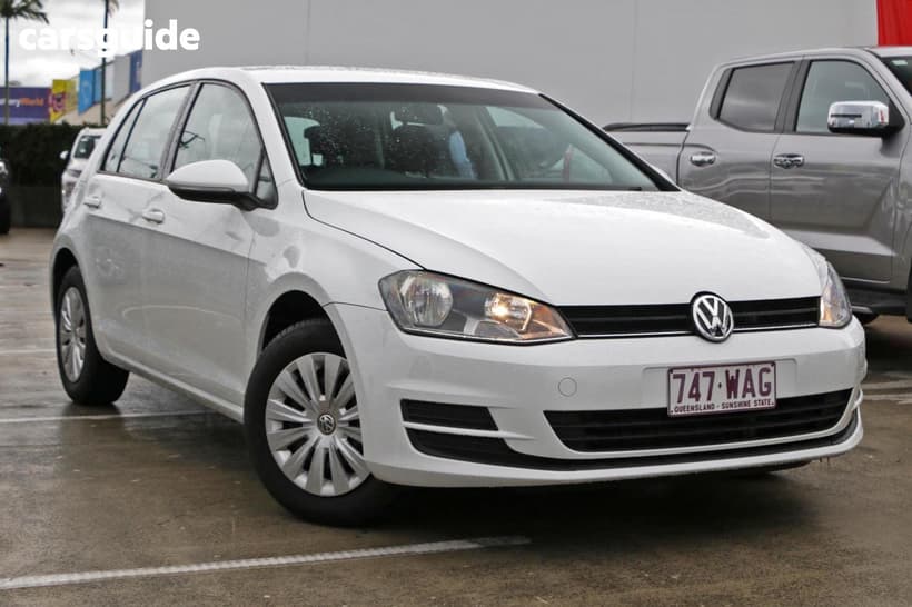 White 2015 Volkswagen Golf Hatchback 92 Tsi