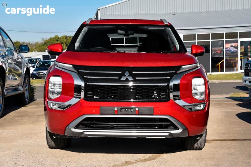 Red 2025 Mitsubishi Outlander Wagon Es 5 Seat (Awd)