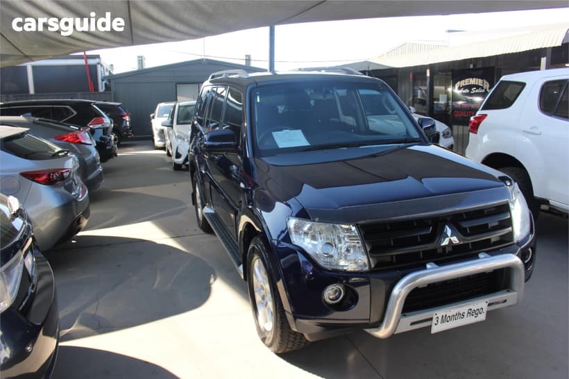 Blue 2010 Mitsubishi Pajero Wagon Rx (4X4)