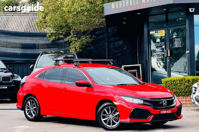 Red 2017 Honda Civic Hatchback Vti