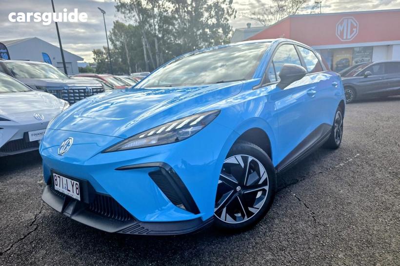 Blue 2024 MG MG4 Hatchback Excite 51