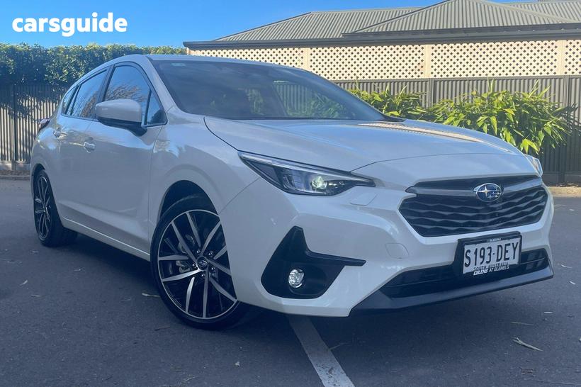 White 2024 Subaru Impreza Hatchback 2.0R (Awd)