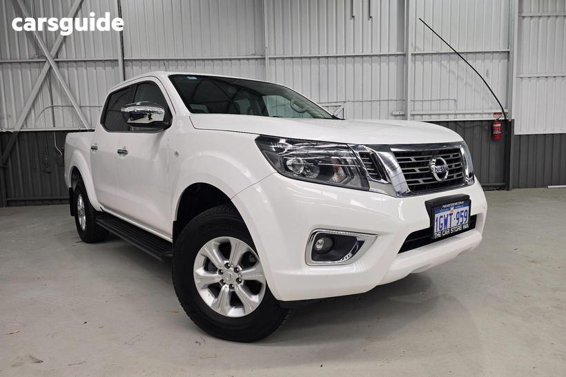 White 2019 Nissan Navara Dual Cab Pick-up St (4X2)
