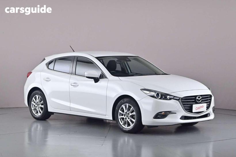 White 2017 Mazda 3 Hatchback Maxx