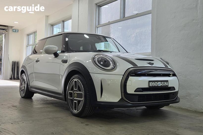 White 2023 Mini Cooper Hatchback Se Mini Yours 3D Hatch