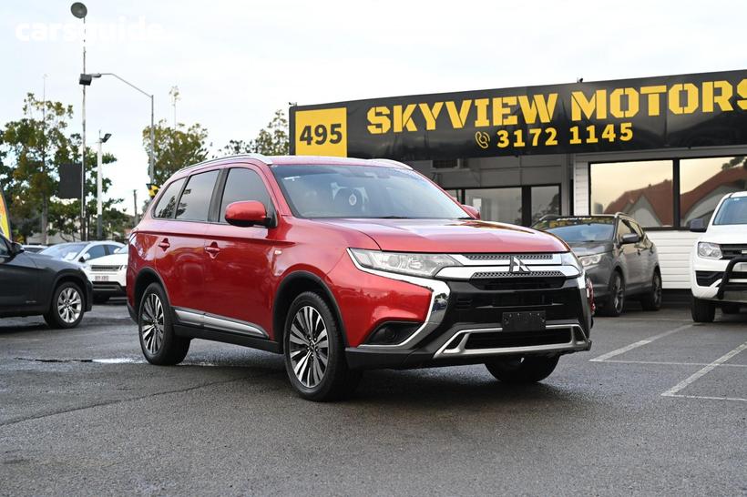 Red 2018 Mitsubishi Outlander Wagon Es Adas 5 Seat (Awd)
