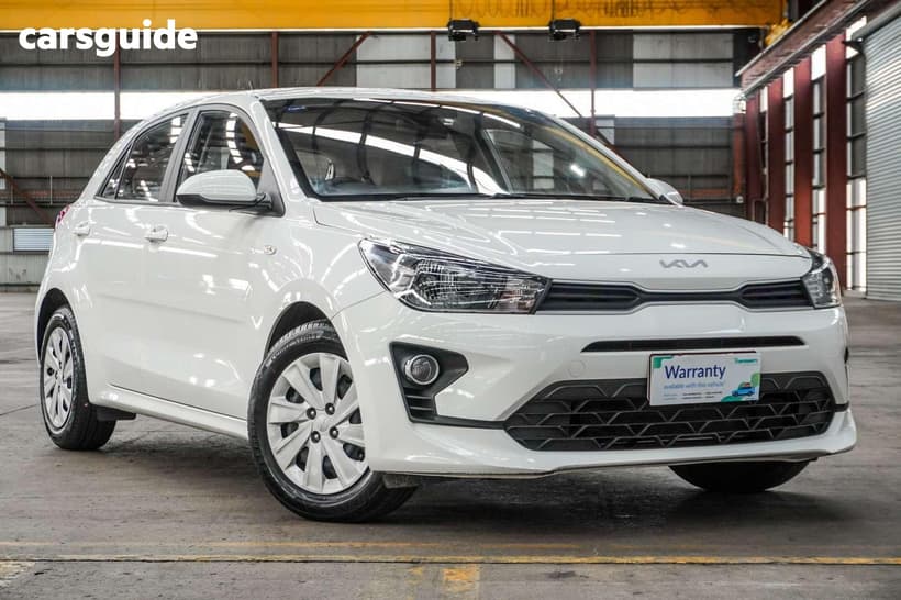 White 2023 Kia RIO Hatchback S