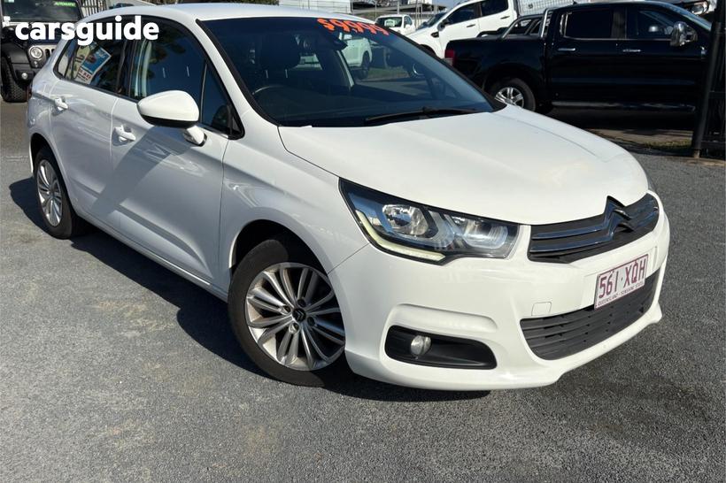 White 2015 Citroen C4 Hatchback Seduction