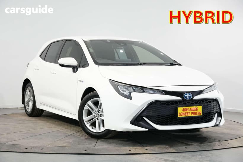 White 2018 Toyota Corolla Hatchback Ascent Sport (Hybrid)