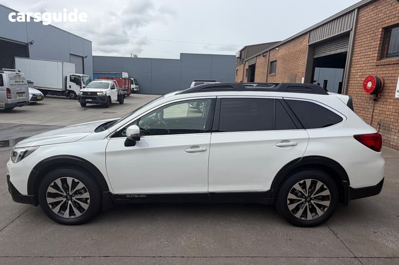 White 2016 Subaru Outback Wagon 2.5I Premium