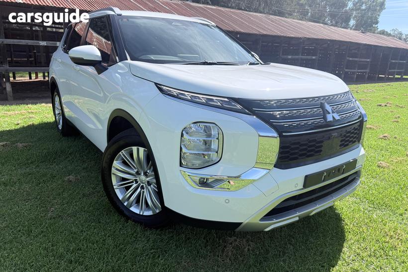 2022 Mitsubishi Outlander Wagon Ls 7 Seat (Awd)