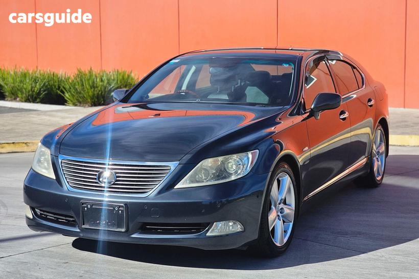 Grey 2006 Lexus LS Sedan USF40R