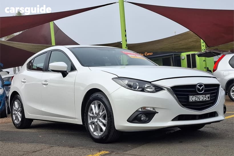 White 2015 Mazda 3 Hatchback Maxx