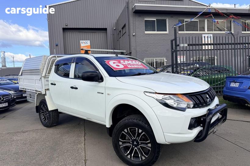 White 2018 Mitsubishi Triton Ute Tray