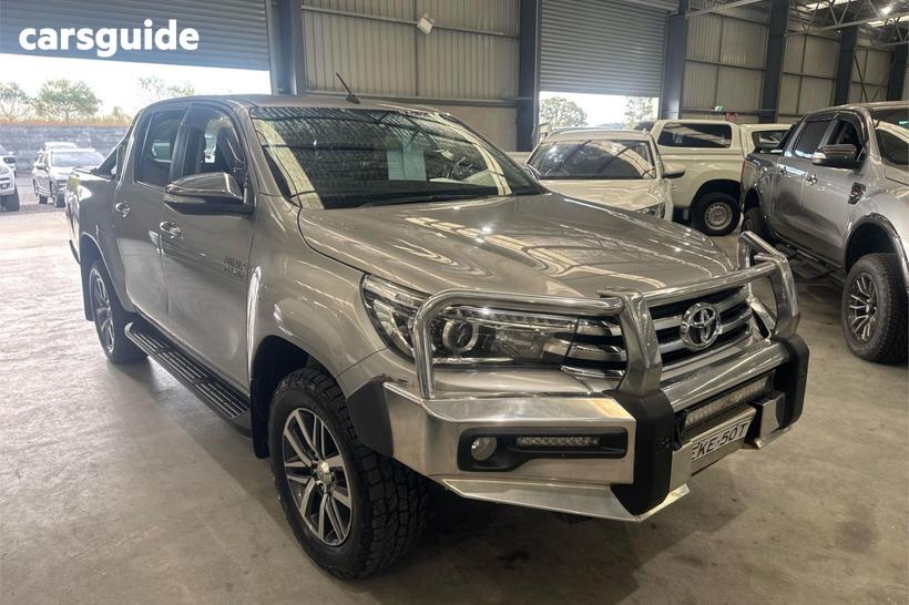 Silver 2017 Toyota Hilux Dual Cab Utility Sr5 (4X4)