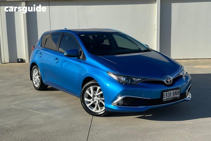 Blue 2016 Toyota Corolla Hatchback Ascent Sport