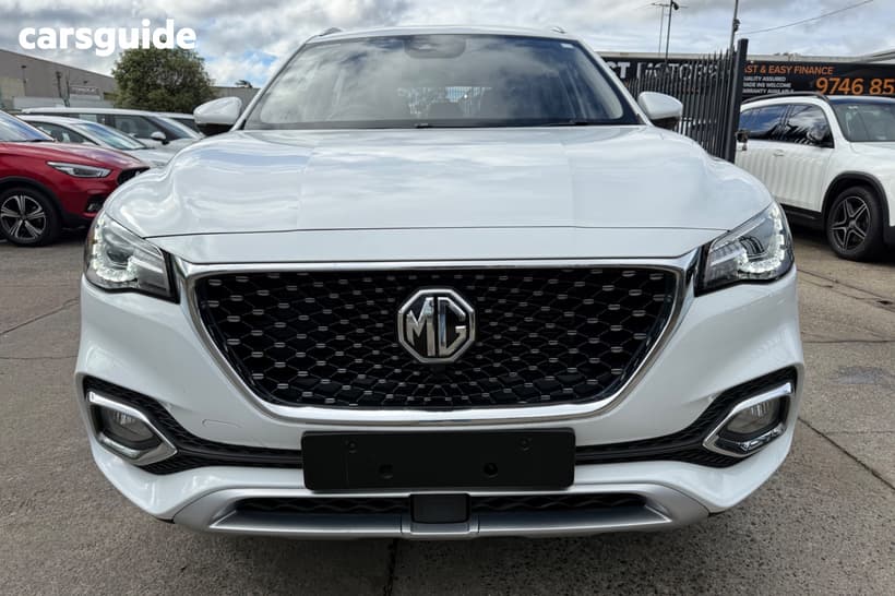 White 2023 MG HS Wagon Vibe