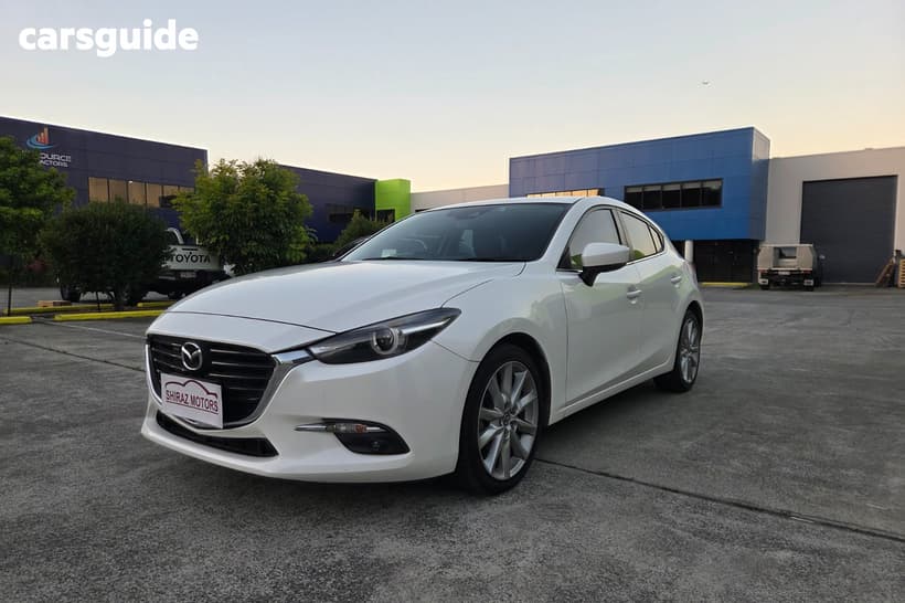 White 2017 Mazda 3 Hatchback Sp25 Gt