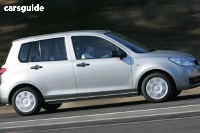 White 2006 Mazda 2 Hatchback Neo