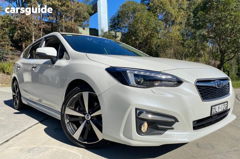 White 2017 Subaru Impreza Hatchback 2.0I-S (Awd)