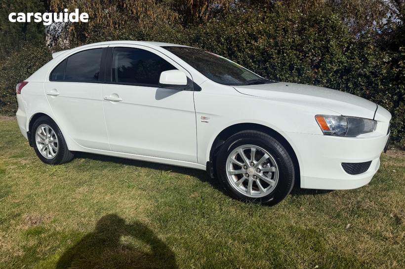 White 2009 Mitsubishi Lancer Hatchback Rx Sportback