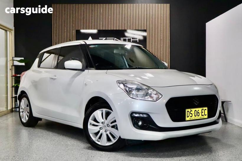 White 2018 Suzuki Swift Hatchback Gl Navigator