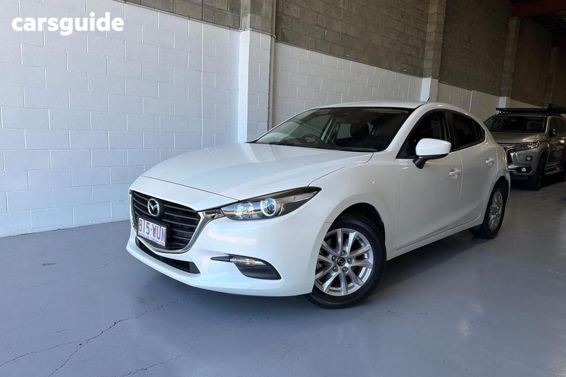 White 2016 Mazda 3 Hatchback Neo