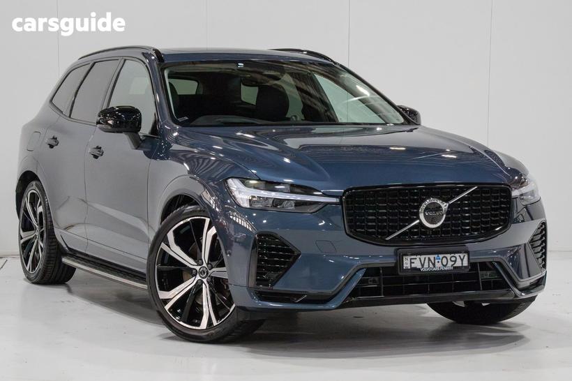 Blue 2022 Volvo XC60 Wagon Recharge Phev