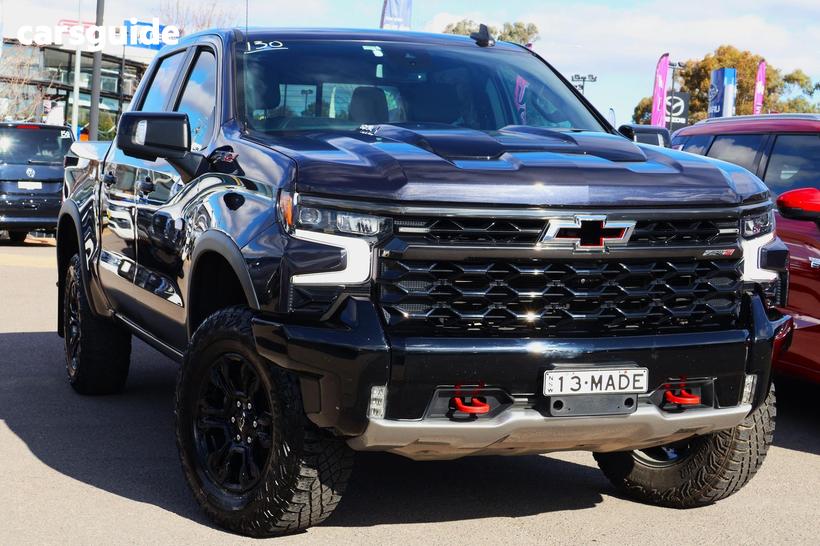 Grey 2023 Chevrolet Silverado Crew Cab Pickup 1500 Zr2