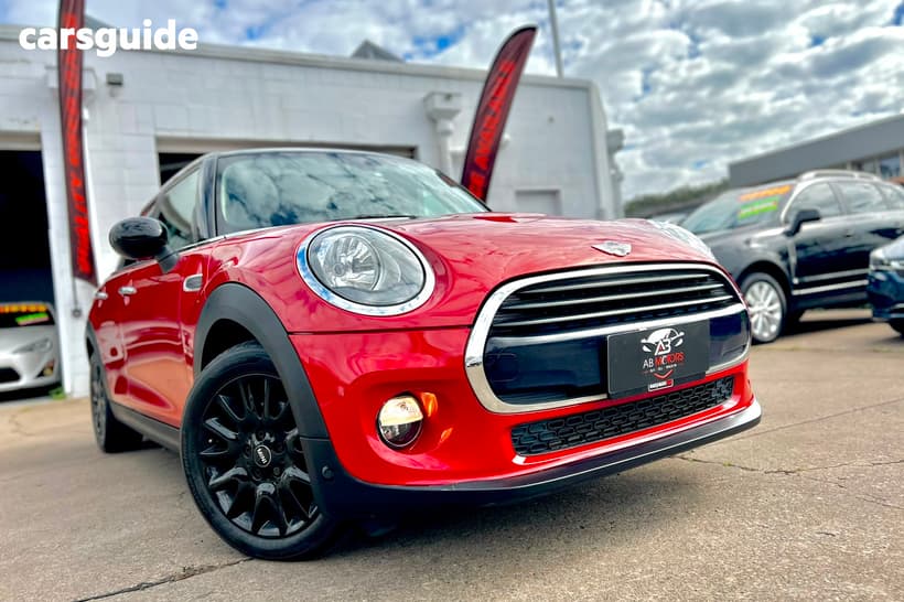 Red 2017 Mini Cooper Hatchback 5D Hatch