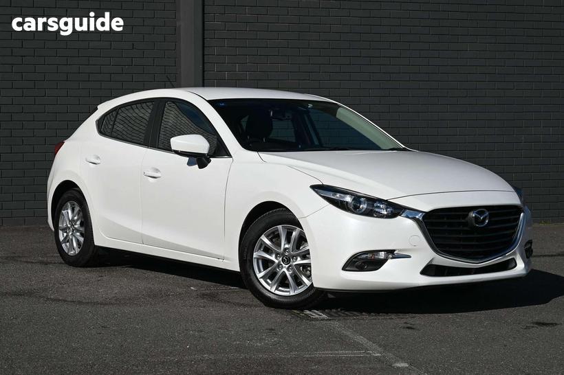 White 2018 Mazda 3 Hatchback Maxx Sport