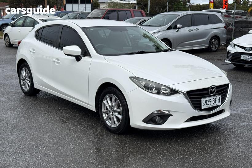 White 2015 Mazda 3 Hatchback Maxx