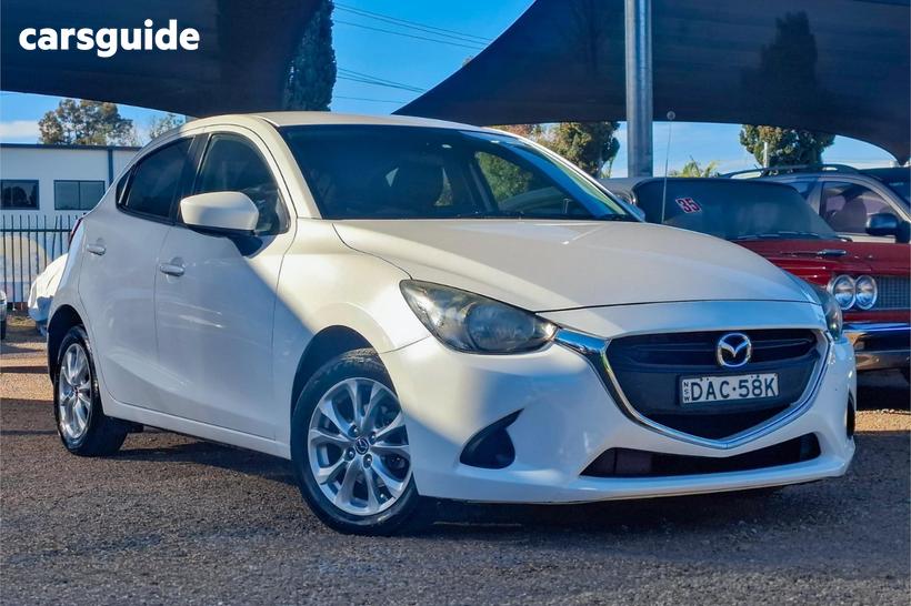 White 2015 Mazda 2 Hatchback Maxx